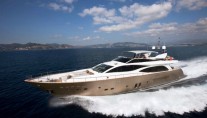 Yacht MAYAMA